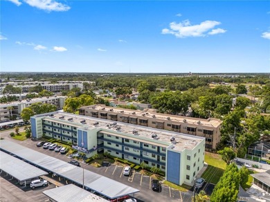Private 1st-floor corner condo offering 2 bedrooms, 2 bathrooms - photo 44