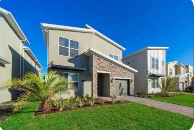Lake Home For Sale in Kissimmee, Florida