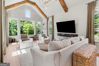 Turnkey Lakefront Luxury with Private DockCompletely renovated - photo 12