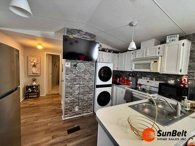 BRING ALL OFFERS!! MOTIVATED SELLER/PRICE REDUCED!! CUTE & COZY - photo 13