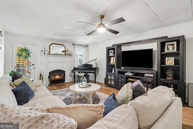 Turnkey Lakefront Luxury with Private DockCompletely renovated - photo 28