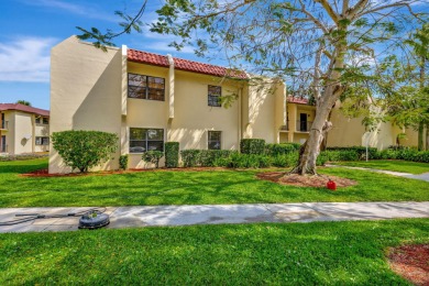 Lake Condo For Sale in Fort Pierce, Florida