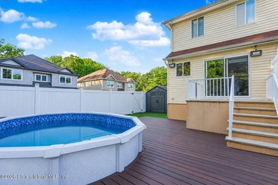 Welcome to this gorgeous semi-attached home in the heart of - photo 31