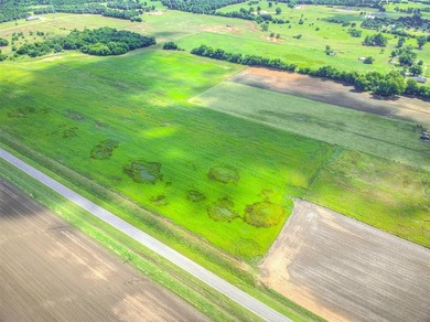 Rural Oklahoma Charm, Wide-open spaces and lake views come with - photo 4