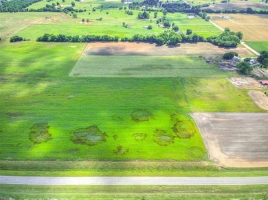 Rural Oklahoma Charm, Wide-open spaces and lake views come with - photo 5