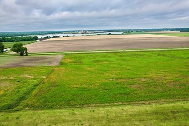 Rural Oklahoma Charm, Wide-open spaces and lake views come with - photo 9