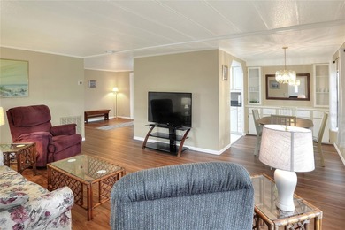 LOW-COST YEAR AROUND LIVING! VERY WELL MAINTAINED! Fully - photo 6