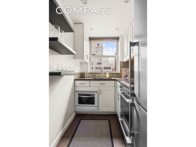 Welcome to a world of elegance and convenience at 80 Park Avenue - photo 7