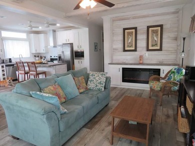 This very well appointed 3 bedroom 2 bath home is impressive - photo 11