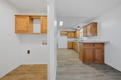 Discover the perfect blend of comfort and convenience in this - photo 12