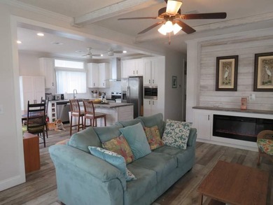 This very well appointed 3 bedroom 2 bath home is impressive - photo 12