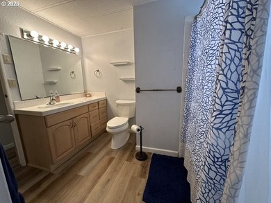 Nicely updated home in B&E Wayside Park. This home boasts 2 - photo 12