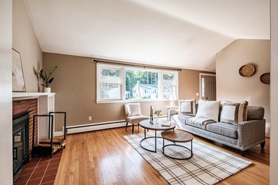 Welcome home to this charming ranch in one of Portland's most - photo 13