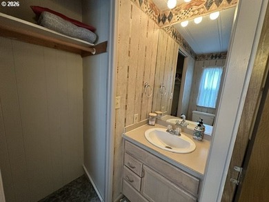 Nicely updated home in B&E Wayside Park. This home boasts 2 - photo 15