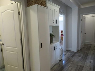 This very well appointed 3 bedroom 2 bath home is impressive - photo 17