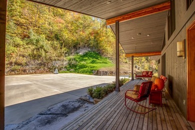 Tucked within the rolling mountains of Pikeville, Kentucky - photo 21