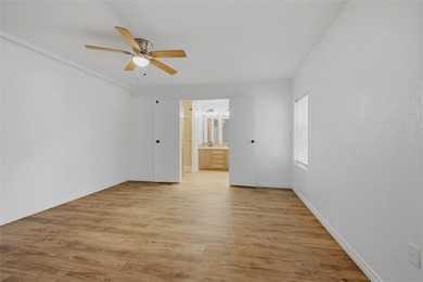 Discover the perfect blend of comfort and convenience in this - photo 22