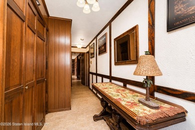 Highly desirable Eltingville location! Situated on a quiet - photo 24