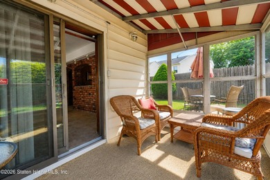 Highly desirable Eltingville location! Situated on a quiet - photo 34