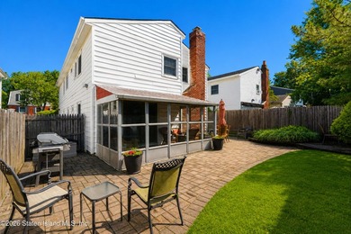 Highly desirable Eltingville location! Situated on a quiet - photo 37