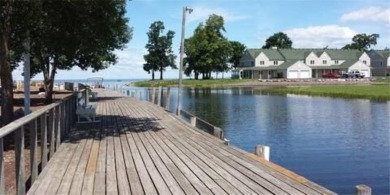 Lake Townhome/Townhouse For Sale in Onamia, Minnesota
