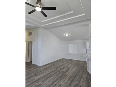 Wow! 3 bedroom 2 full baths. For those who are looking for a - photo 4