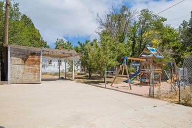 Great starter home or investment opportunity with tons of - photo 11