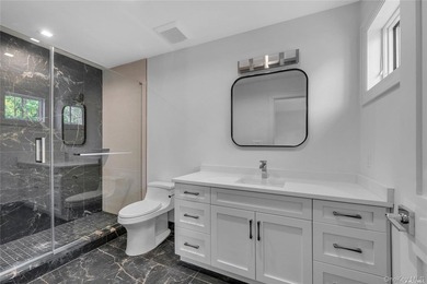 With striking architecture, custom construction of the highest - photo 26