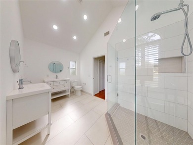 Discover your dream home! This beautifully updated 4-bedroom - photo 28