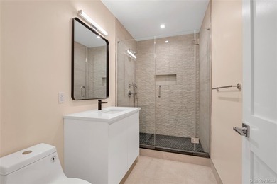 With striking architecture, custom construction of the highest - photo 31