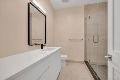 With striking architecture, custom construction of the highest - photo 32