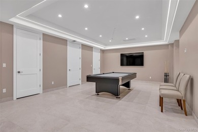 With striking architecture, custom construction of the highest - photo 35