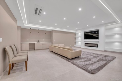 With striking architecture, custom construction of the highest - photo 37