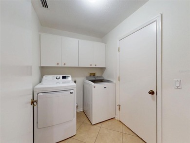 Discover your dream home! This beautifully updated 4-bedroom - photo 41
