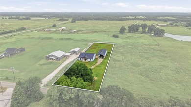 Experience the perfect blend of modern comfort and country - photo 1