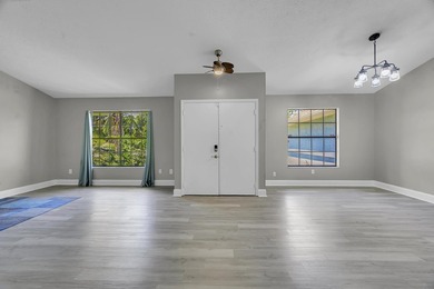 Welcome to this charming 3/2/2 home located on an oversized - photo 5