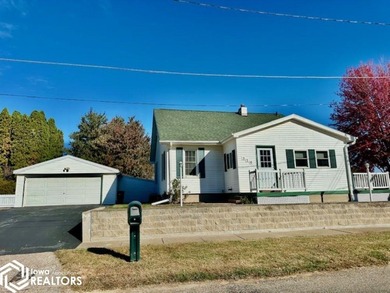 Mississippi River - Des Moines County Home For Sale in Burlington Iowa