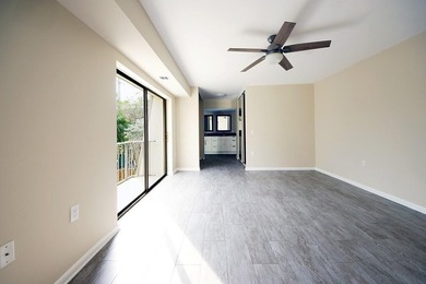 Bright and inviting 3-bedroom, 2.5-bath residence in a desirable - photo 17