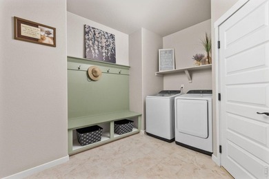 Back on the market due to buyer's contingency! We welcome you to - photo 19