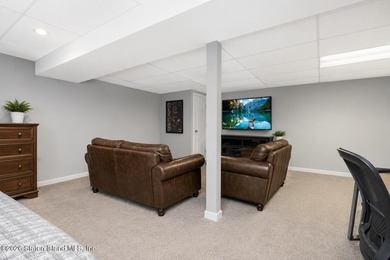 Beautiful 25-foot semi-attached home located in the heart of - photo 22