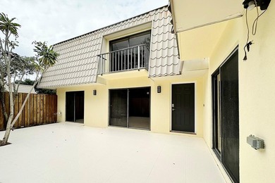 Bright and inviting 3-bedroom, 2.5-bath residence in a desirable - photo 33