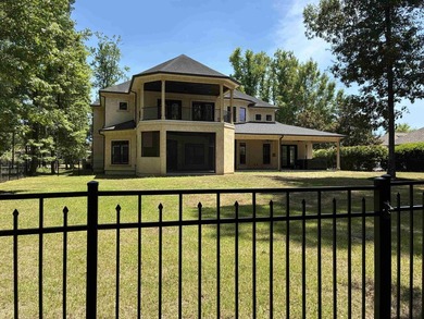 Welcome to 400 Chamberlin Road! This custom waterway home offers - photo 48