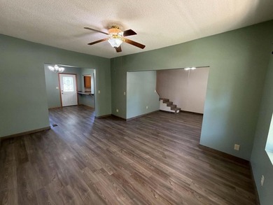 Charming and move~in ready, this 2~story home features 3 - photo 5