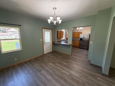 Charming and move~in ready, this 2~story home features 3 - photo 6
