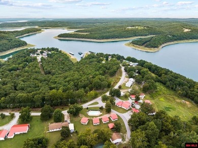 Nice studio cabin with a pool right out your front door. This - photo 10