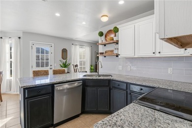 Move-in-ready home in Elkins! This 3-bedroom, 2-bath home - photo 8