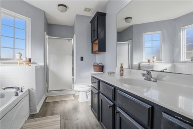 Move-in-ready home in Elkins! This 3-bedroom, 2-bath home - photo 10