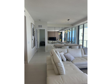Gorgeous Turnkey apartment-Live the dream in this 2 year new - photo 11