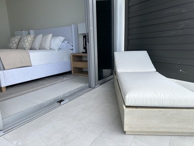 Gorgeous Turnkey apartment-Live the dream in this 2 year new - photo 13