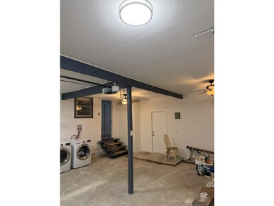 Welcome to this charming single-story residence located in - photo 15